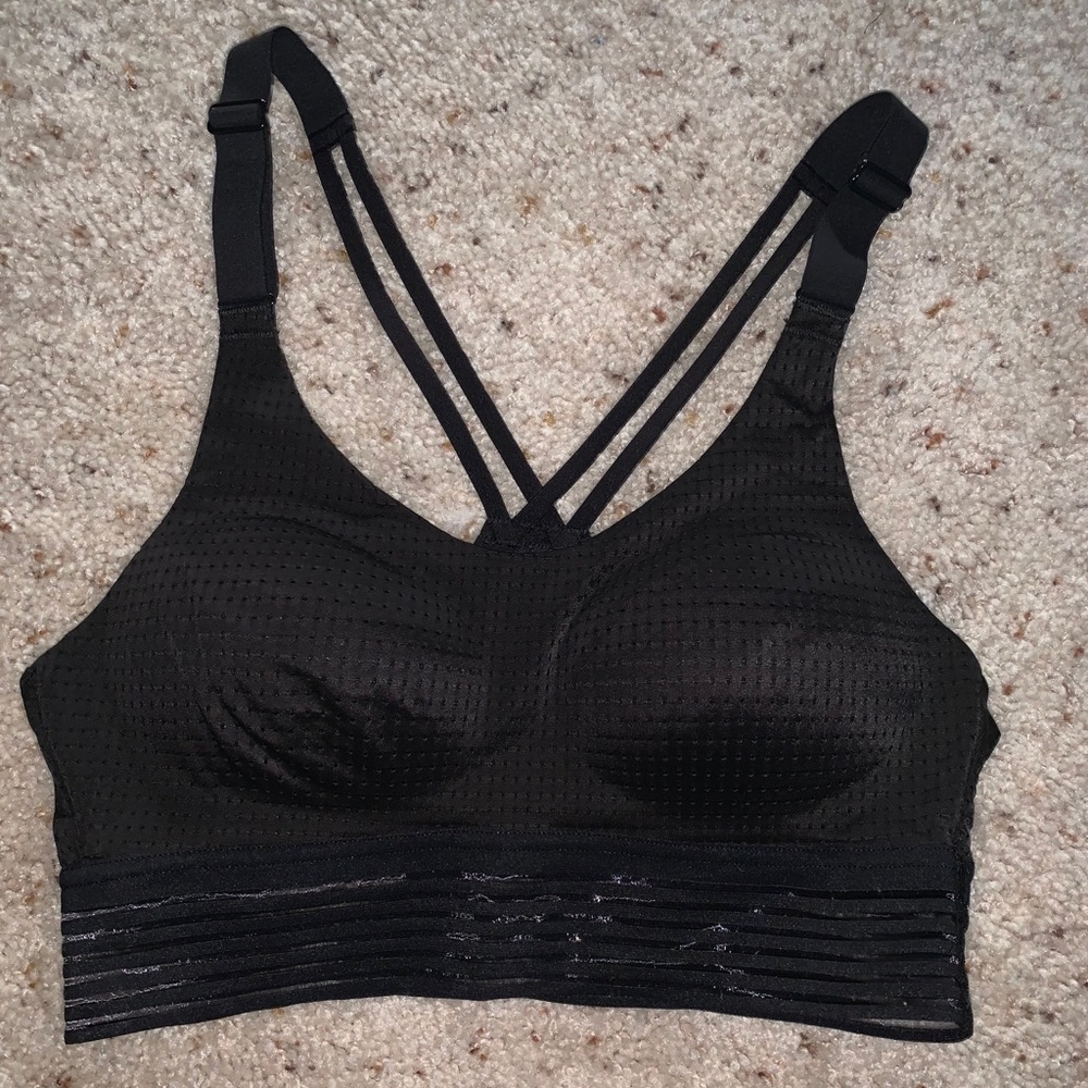 NWOT Victoria Secret Sports Bra